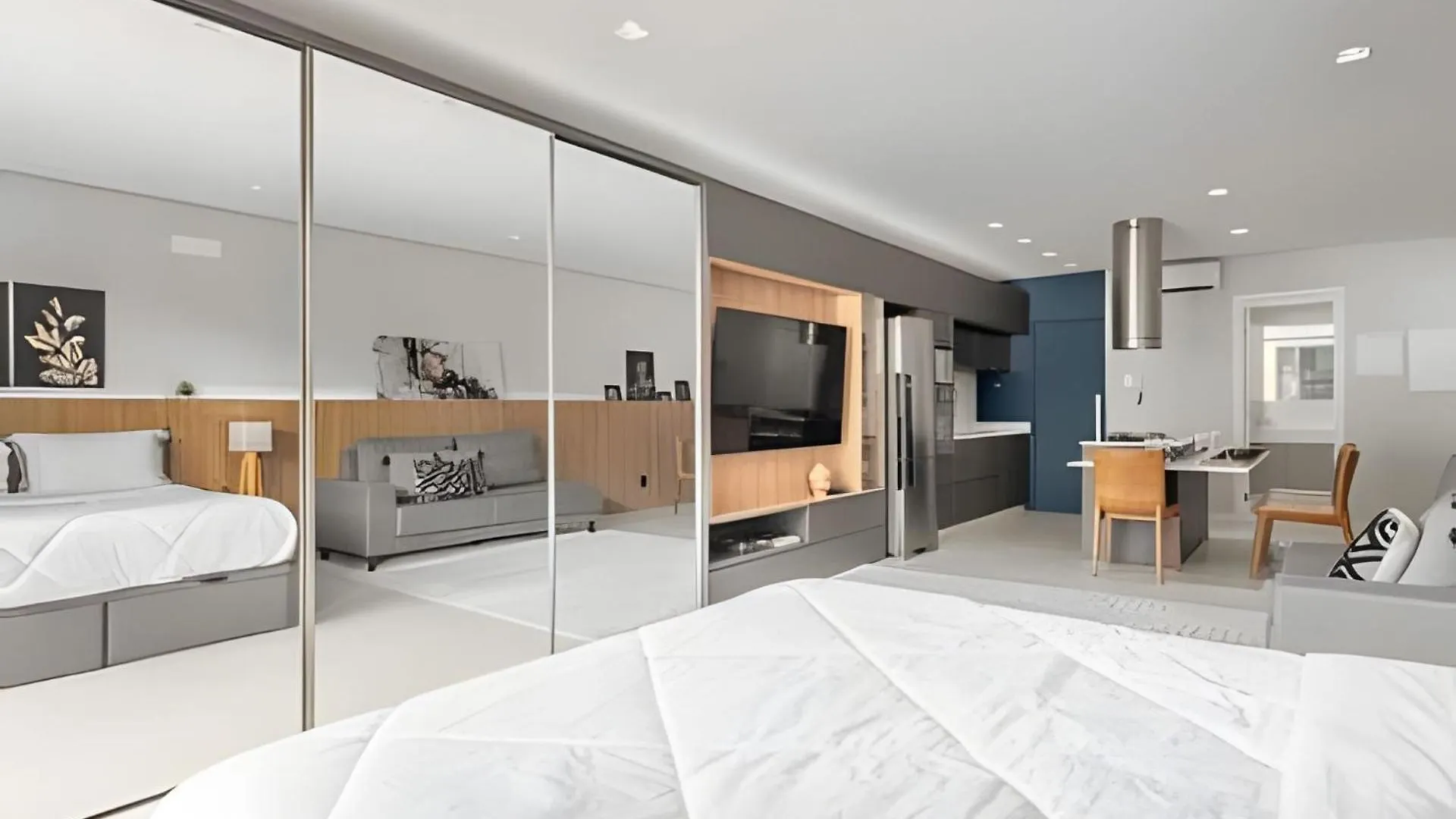 Estudio 7 Ed. Milano Com Sacada Florianopolis 0*,
